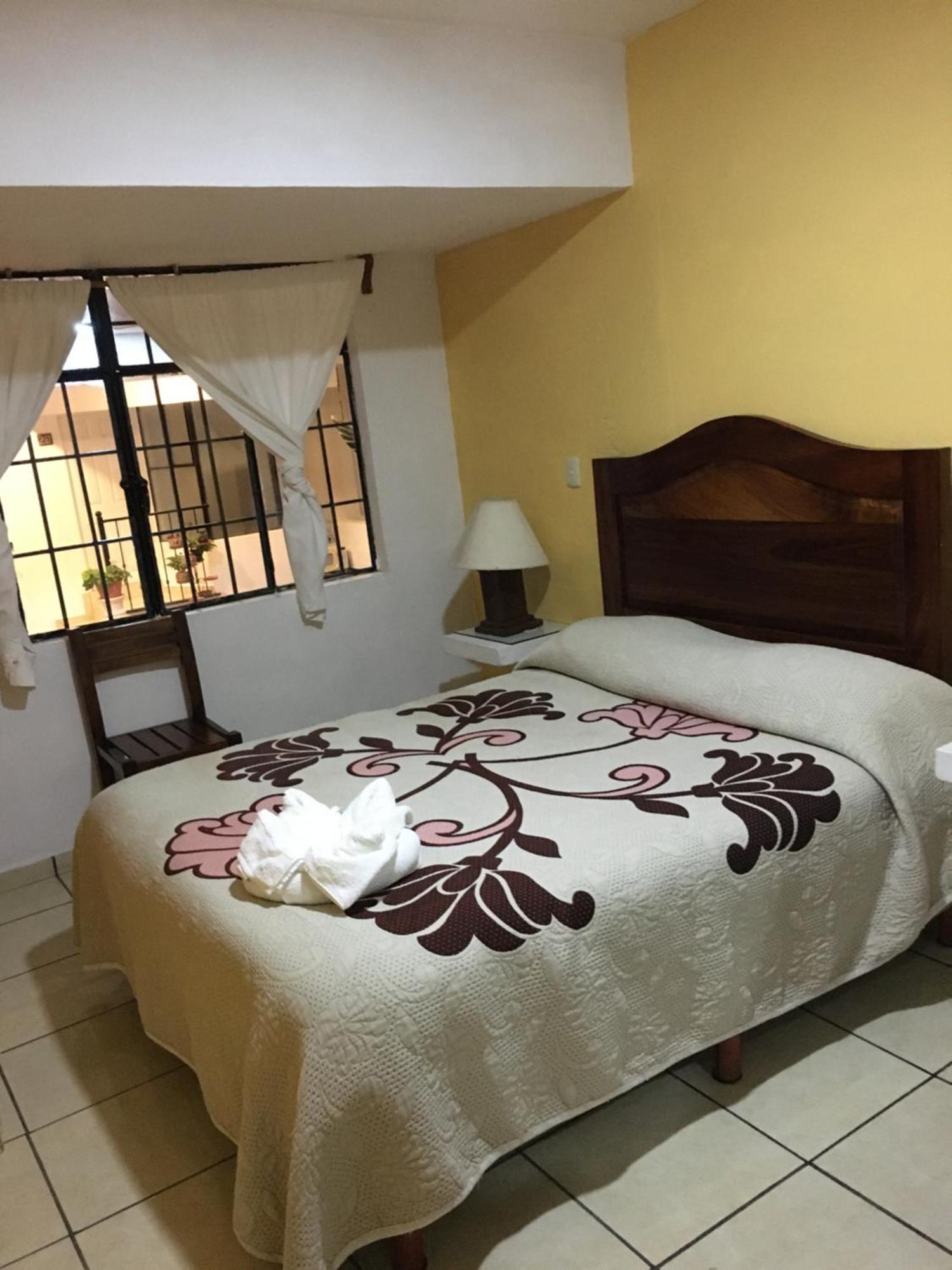Hotel Posada Camelinas Pátzcuaro Eksteriør billede