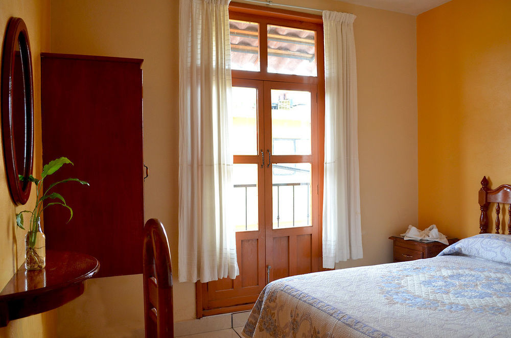 Hotel Posada Camelinas Pátzcuaro Eksteriør billede