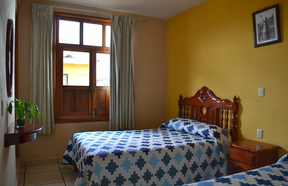 Hotel Posada Camelinas Pátzcuaro Eksteriør billede